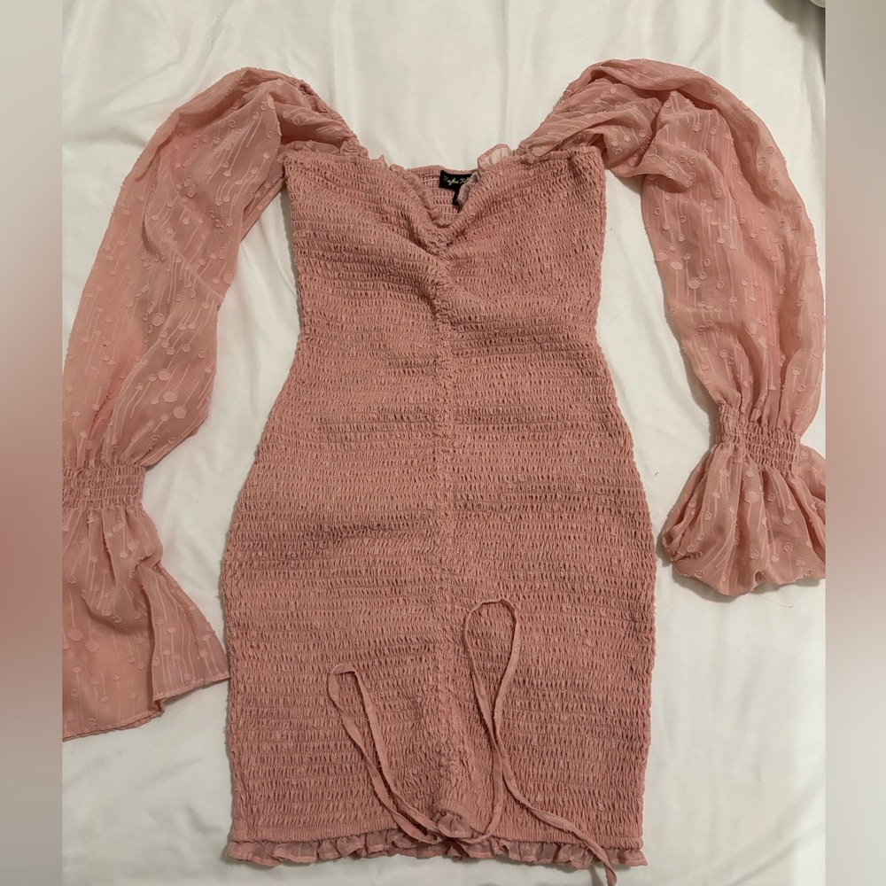 Pink off the shoulder scrunched dress #offtheshoulder